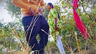 Desi Village Story - Bhabhi Used to Pluck Karvand Fruits From the Forest and Sell Them in the City - Hindi Audio XXX Movies.