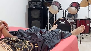 Big cock guy gives himself a handjob in homemade gay action