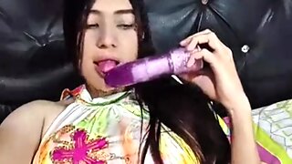 Colombian Masturbates