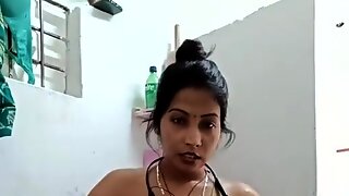 Nasty Indian beauty emotional xxx clip