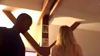 Derrière Les Coullisses