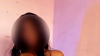 Indian Bhabhi Nude Dance on Hindi Song Siya