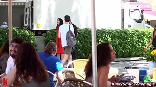 Exhibitionist, Im Freien