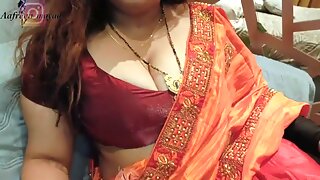Step mam ko ungli krte dekh liya fir unhone apne bula kar full maze diye