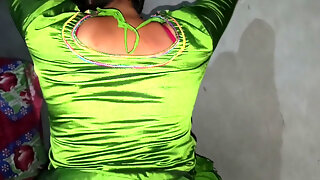 Desi Bhabhi Riding on Brotherin Law Dick in Green Saree