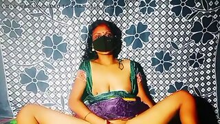 Mampi Bhabhi congregating with a big sexy