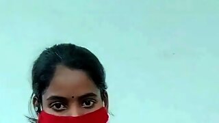 Desi indian viral slut fucking a big lauki dildo and moaning loudly