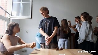 Amatør, Orgie, Strapon, Lesbisk, Bag Scenen, Højere Læreanstalt