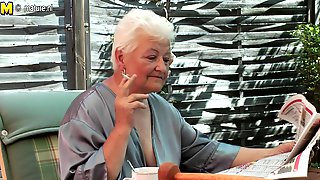 Amateur Mature Smoking
