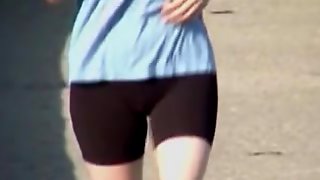 Cameltoe Candid