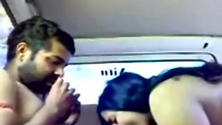 Desi amateurs fuck hard and passionately in the car