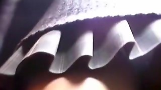 Asian Angel Uncensored, Rock, Unter Den Rock