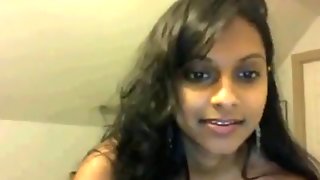 Hot indian girl dances naked in her bedroom