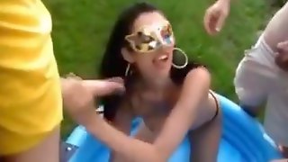 French Amateur Dogging, Pisse Francaise