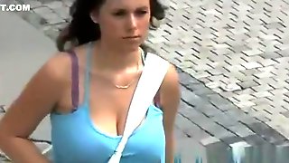 Downblouse Big Tits