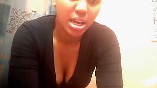 UK NRI Girl Cleavage Show