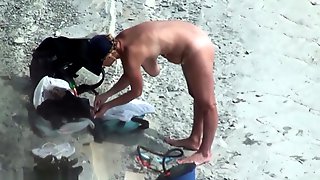 Beach Voyeur