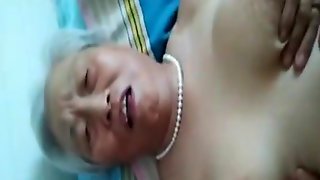 Granny Asian, Chinesische Granny