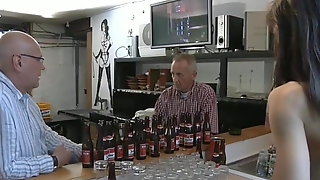 Maduras Con Jovenes, Hombre Viejo