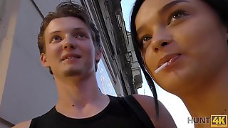 Teen Hahnrei Schwarzer Mann, Alter Mann Geld, Pärchen Geld