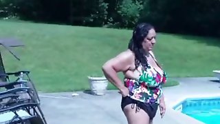 Me and my busty 50yo desi aunty fwb at the pool