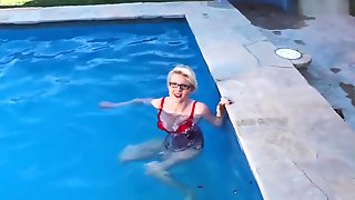 Casey Deluxe