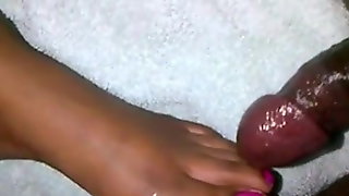 Cumming on my mom feet