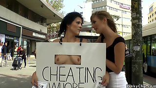 Montse Swinger