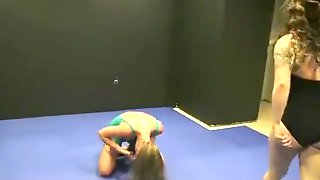 Lesbian Wrestling