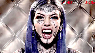Ghost Fucking, Halloween, Amber Luke, Piercing