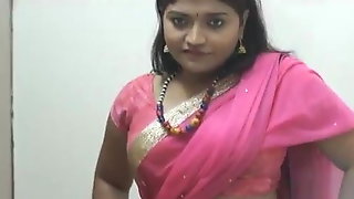 INDIAN MILF NAVEL SHOW AND TEMPTING VOICE