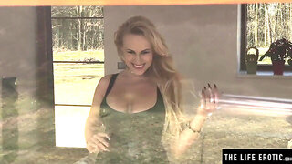 Window Exhibitionist