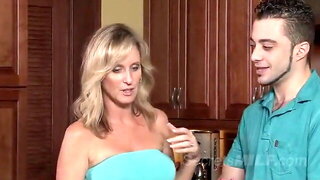 Boys Fucking Mature Woman