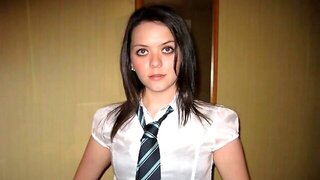 Lisa, British Ehefrau, Old Men, Schuluniform