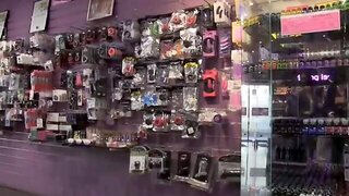 Dirty Talk Handjob French