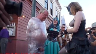 Femdom Outdoor, Femdom Public