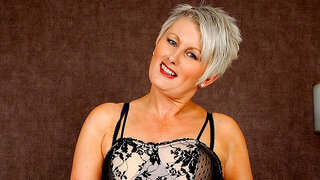 British Milf Ass Solo