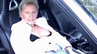 Milf Cumming In Car