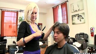 Haare Abschneiden, Hairdresser, Friseuse Handjob, Bekleidet