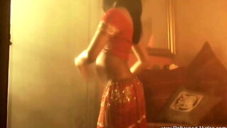 Beautiful Indian Dance To Arouse Dancing Experience