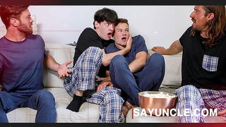 Gay Bondage, Pretre Gays