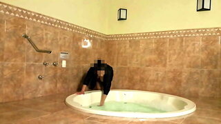 Bathtub Blowjob
