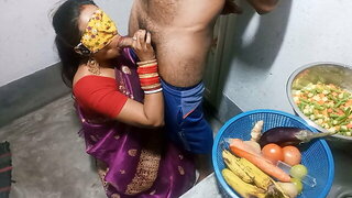 Bhabhi Ne Kitchen Me Lund Chusa - Blowjob in Kitchen