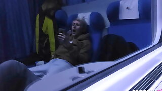 Hidden Masturbating, Pubblico Treno