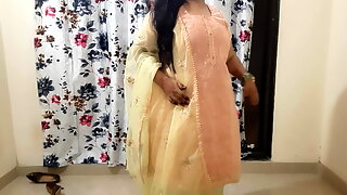 Indian horny bride getting ready for her suhagrat hidden camera in room
