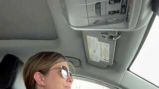 Amateur Yoga, Baise Dans Sa Voiture