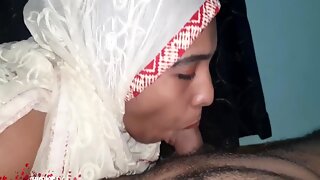 Indian Muslim Girl With Hijab Deepthroats Big Dick, Best Ever