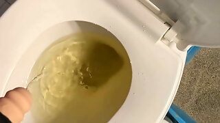 Chubby Pissing