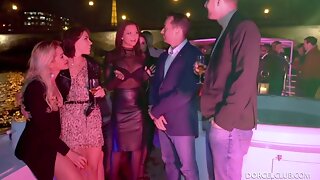 Grupo De Tres, Lencería