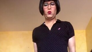 Crossdresser Striptease